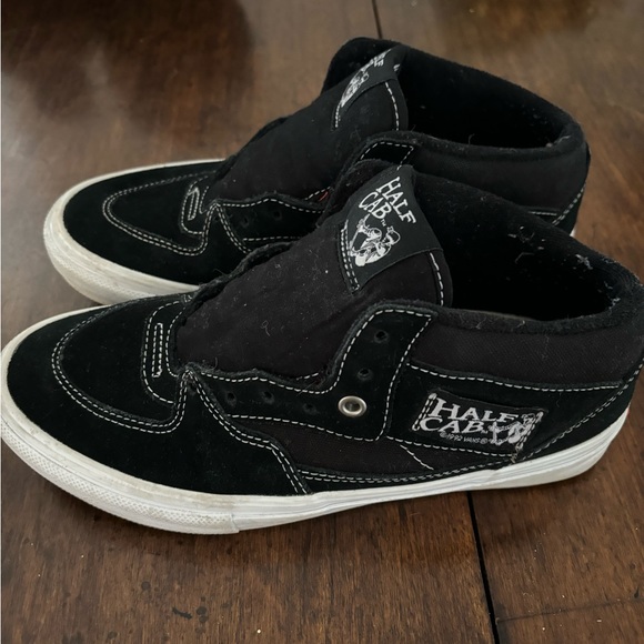 vans half cabs - Picture 2 of 3